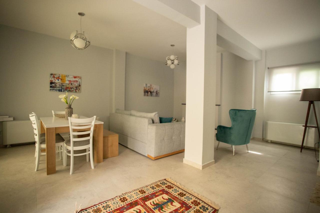 Santacara City Apartment Lefkáda エクステリア 写真
